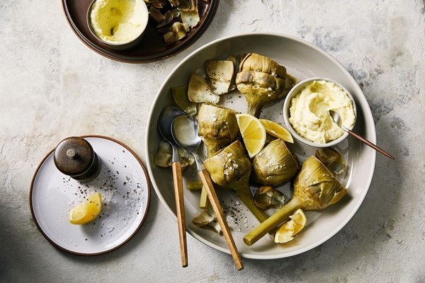 Steamed artichokes with green garlic mayonnaise