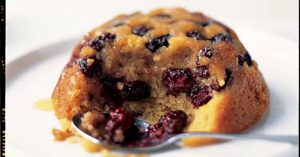 Steamed blackberry pudding