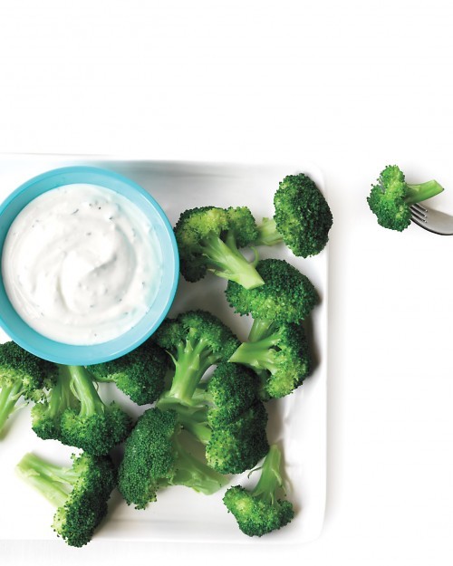 Steamed broccoli with lighter ranch dip