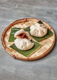 Steamed buns (Siopao)
