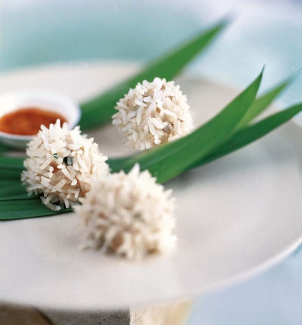 Steamed chicken meatballs in a fluffy rice coating