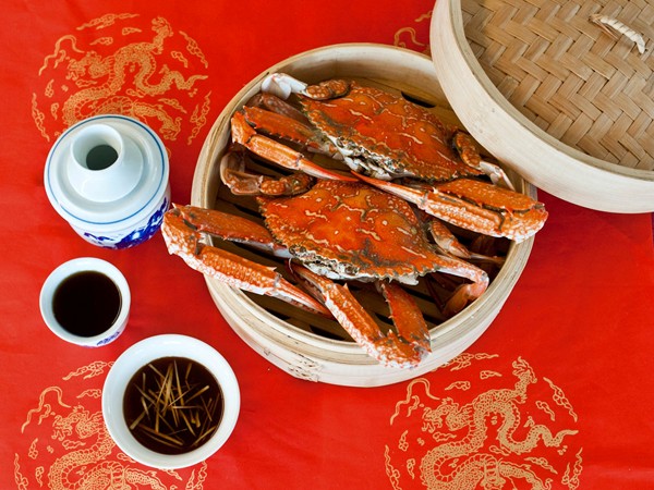 Steamed crab with Chinkiang vinegar and ginger