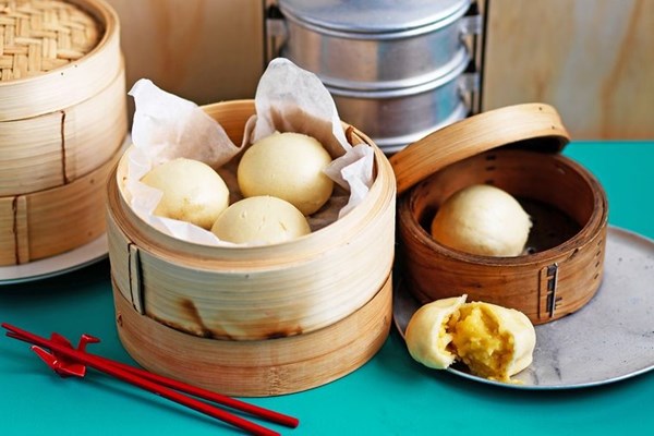 Steamed egg custard buns