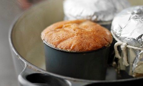 Steamed ginger puddings with vanilla custard