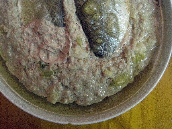 Steamed minced pork with salted fish (Xiányú ròubĭng / 鹹魚肉餅)
