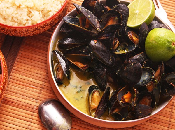 Steamed mussels with Thai-style coconut-curry broth