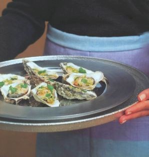 Steamed oysters with ginger sauce
