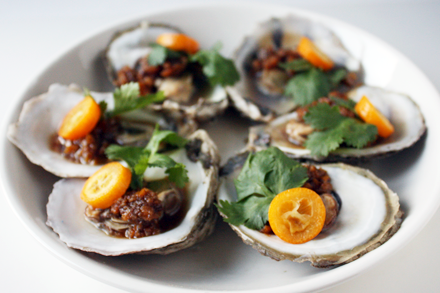 Steamed oysters with tangerine peel sauce (陳皮蒸鮮蠔)