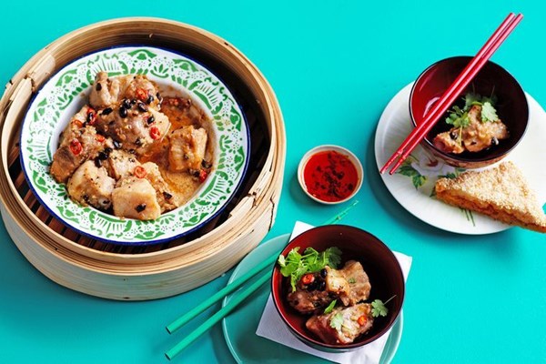 Steamed pork ribs with black bean and chilli