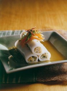 Steamed prawn rice noodle rolls