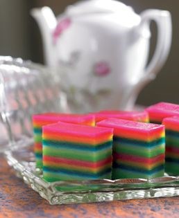 Steamed rainbow layer pudding (Kueh lapis kukus)