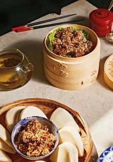 Steamed rice-coated lamb (粉蒸羊肉)