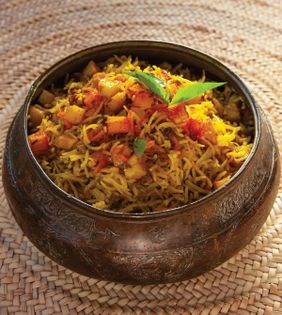 Steamed rice with cumin + potatoes (Zireh polow-ye Kermani)