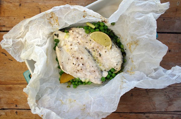 Steamed sea bream with peas, lemon thyme and lime