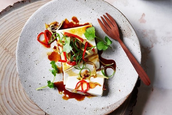 Steamed silken tofu with herbs and chilli 