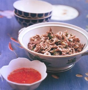 Steamed squid with a ginger and chilli dipping sauce