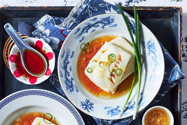 Steamed toothfish, tofu & crispy garlic 