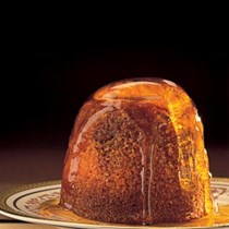 Steamed treacle sponge pudding