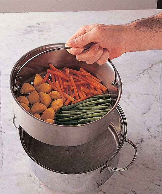 Steaming vegetables: conventional method