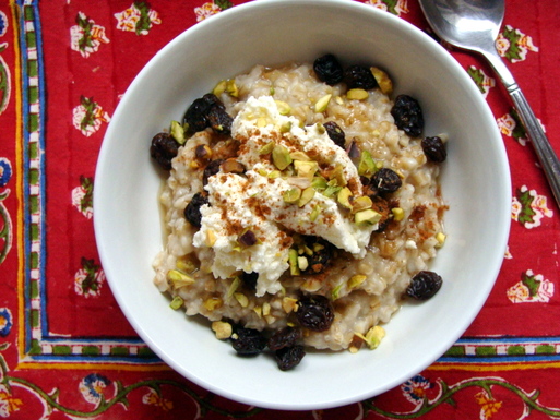 Steel cut oats with ricotta, pistachios & raisins