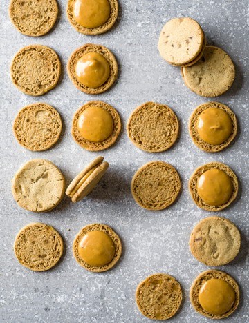 Stem ginger cookie sandwiches with caramelised white chocolate ganache