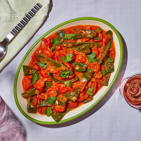 Stewed Romano beans with vinegar and garlic
