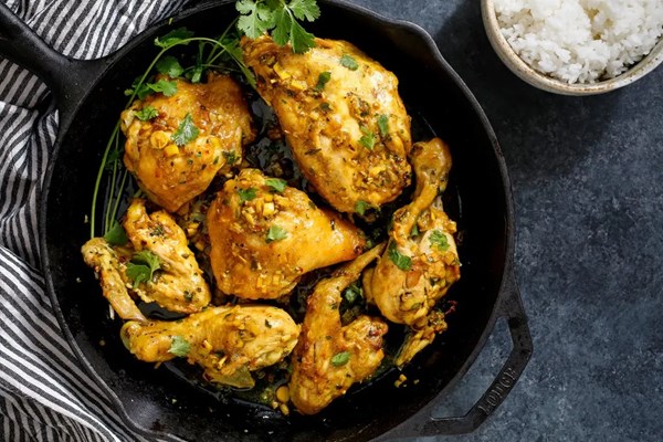 Stewed spicy chicken with lemongrass and lime