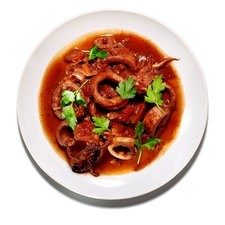 Stewed squid with pimentón and saffron
