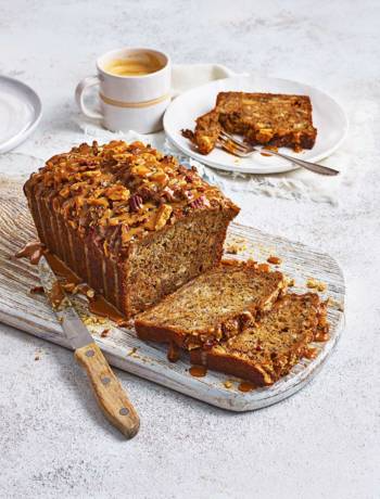 Sticky banoffee crunch cake
