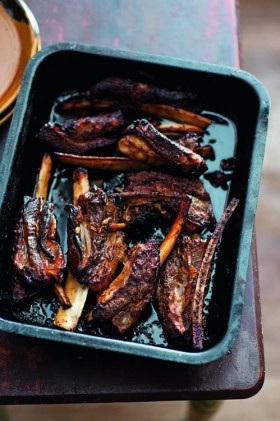 Sticky beef ribs