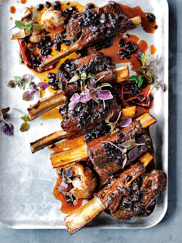 Sticky beef ribs with salted black beans