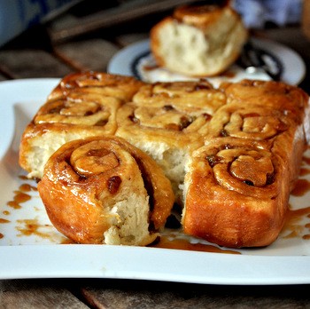 Sticky buns with golden raisins