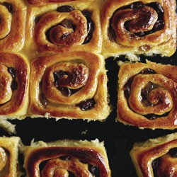 Sticky buns with Marsala caramel