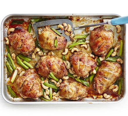 Sticky Chinese chicken traybake