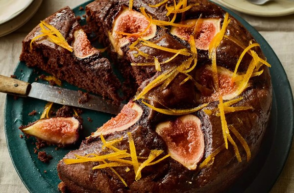 Sticky chocolate fig cake