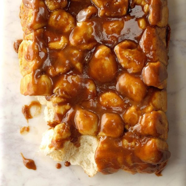Sticky cinnamon-sugar monkey bread 