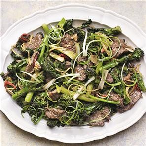 Sticky ginger beef and sprouting broccoli stir-fry