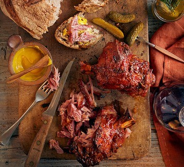 Sticky ginger-glazed ham hocks