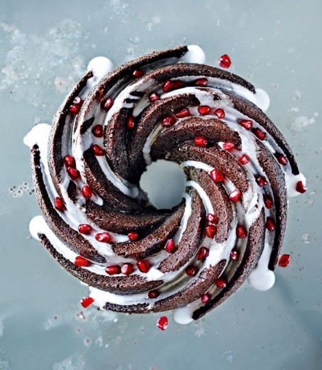 Sticky gingerbread bundt cake