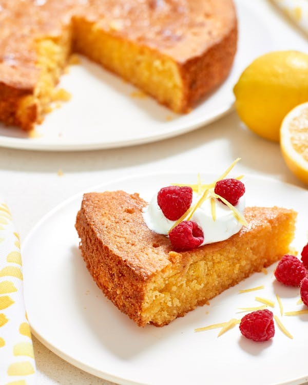 Sticky gluten-free lemon cake