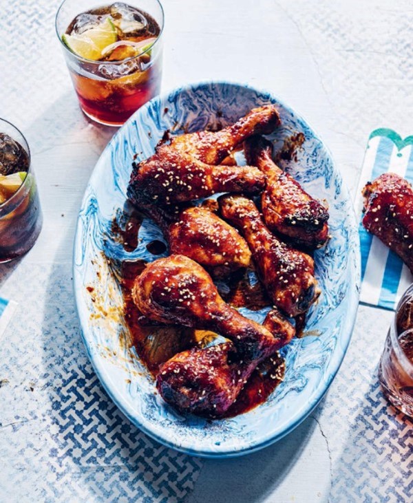 Sticky honey garlic sesame drumsticks 