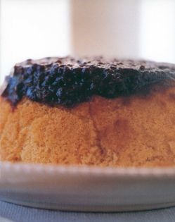 Sticky jam pudding