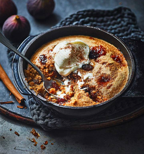 Sticky mince pie baked oats