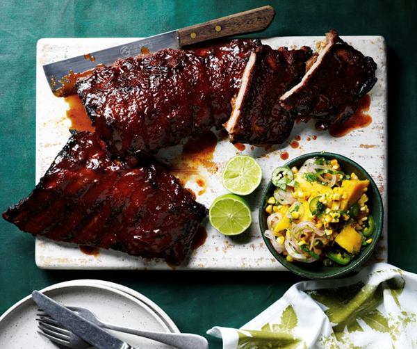 Sticky pork ribs with mango and jalapeño salsa