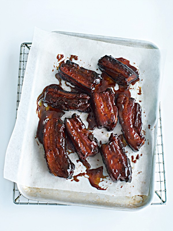 Sticky pork spare ribs
