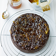 Sticky prune & date cake