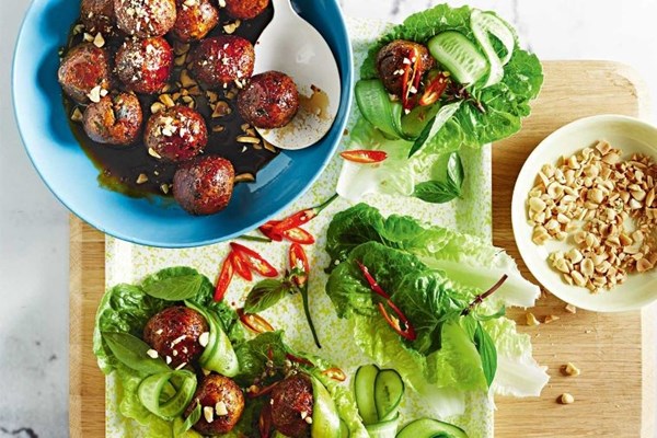Sticky quinoa & chicken meatball cups