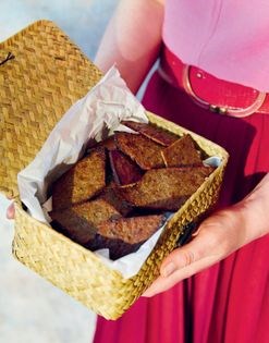 Sticky-sweet peppered pork (Bak kwa)