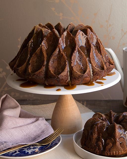 Sticky toffee bundt cake
