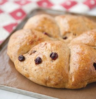 Stilton & cranberry wheel